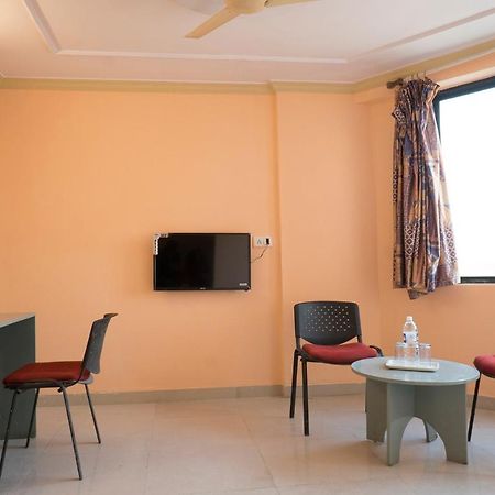 Oyo Flagship 37830 Hotel Aakar International Satara Zewnętrze zdjęcie