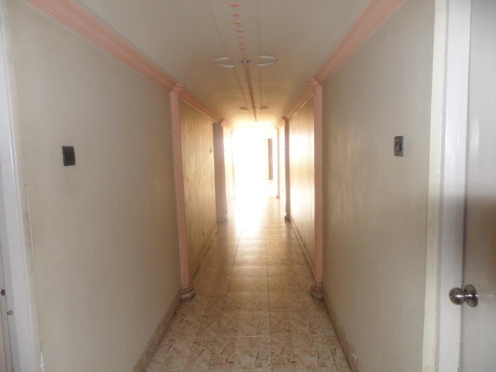 Oyo Flagship 37830 Hotel Aakar International Satara Zewnętrze zdjęcie